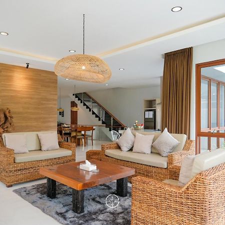 Asmaya Hill View Villa 7 Bedrooms With A Private Swimming Pool バンドゥン エクステリア 写真